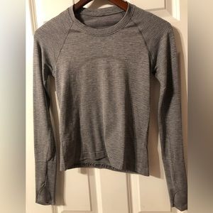 Lululemon Swiftly Tech Long-Sleeve Crew. Size 6.